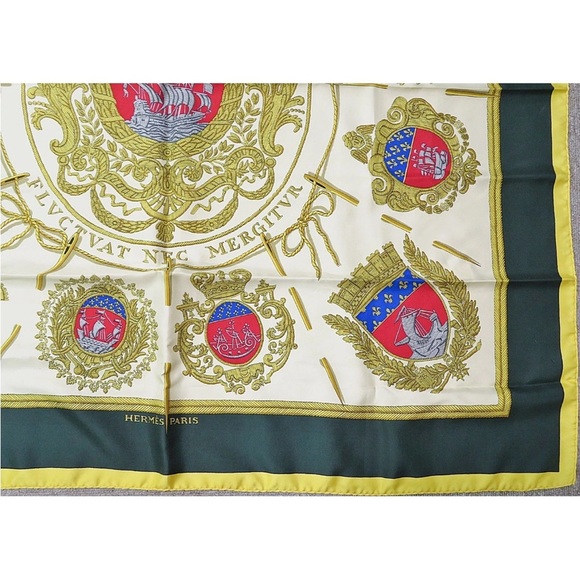 Hermès Green and Gold Silk Scarf - Picture 6 of 11